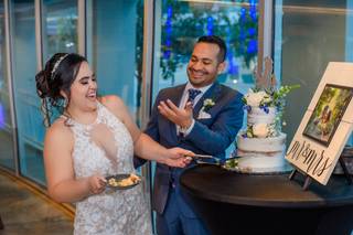Edible Creations Custom Cakes  - 11