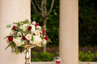 Linens & Flowers Design - 137