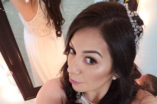 Grace Young PRO Makeup Artist - 13