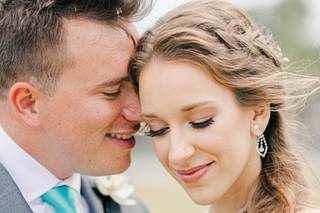 Coastal Glam Hair and Makeup - 17