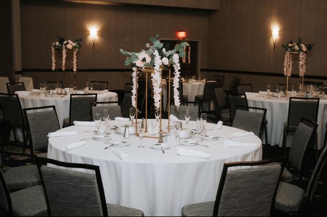 Embassy Suites by Hilton San Antonio Brooks Hotel & Spa - 2