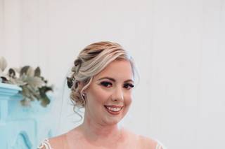 La Sabrina Hair Design - 40
