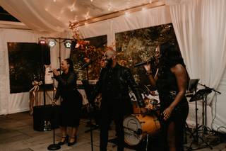 Lucy Black Entertainment - 10