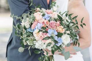 Samantha Greenfield Designs in Floral Artistry - 22