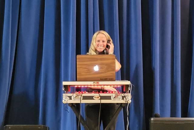 DJ Mandy Mac 3