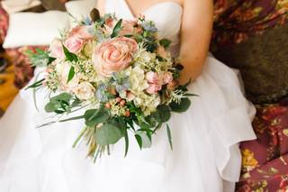 A Moment In Time Floral Design - 16