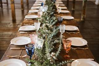 Southern Vintage Table - 100