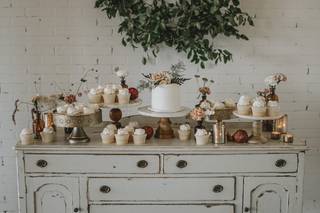 Pretty Little Vintage Co. - 52