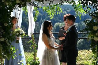 A Wedding With Heart - 16