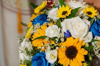 Floral Expressions by Maria & Larry - 14