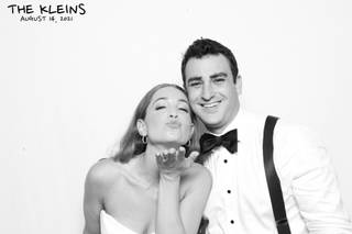 Hot Pink Photo Booth - 17
