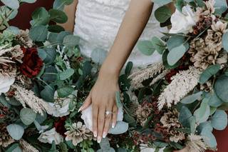 Evergreen and Lily Floral Studio - 5