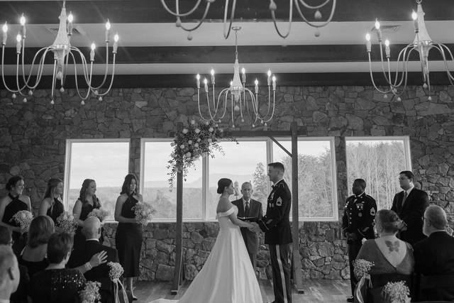Luna's Trail Farm and Event Center 3