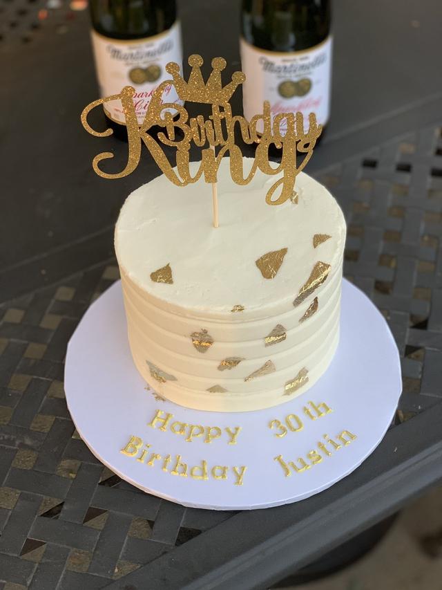 Mare's Custom Cakes - 2