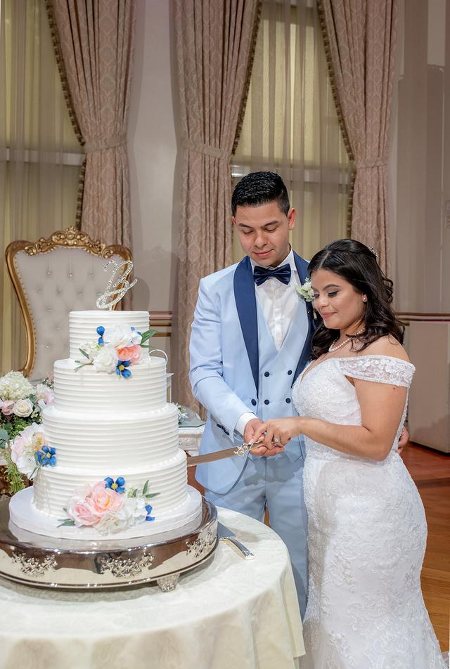 David's Custom Cakes - 4