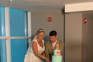 Johnson's Custom Cakes - 20