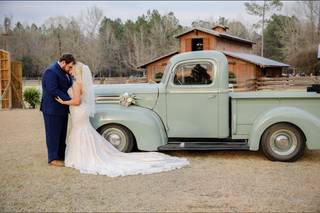 Mossy Oak Farm Weddings & Event's - 43