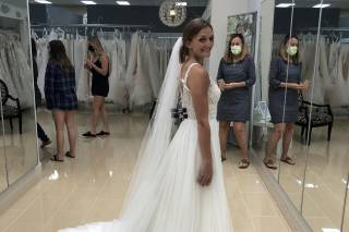 New York Bride & Groom of Raleigh - 17