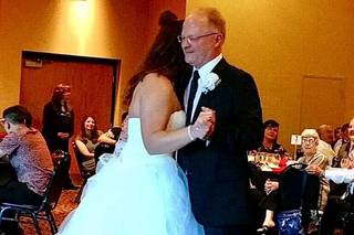Music & Memories DJ Services - 24