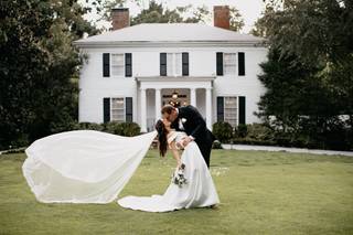 Lisa Larson Photo - 9
