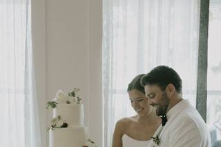 Bloom Custom Cakes - 38