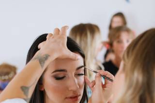 Glimmer Hair & Makeup - 106