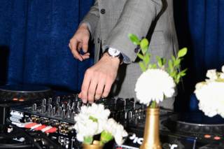 Peach & Gold - Event DJ's - 9