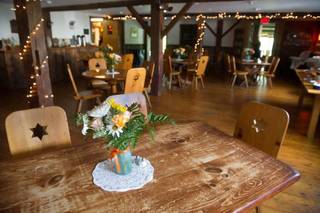 A Perfect Vermont Wedding at Mountain Meadows Lodge - 5
