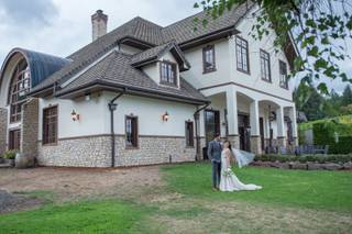 Beacon Hill Winery & Vineyard - 14