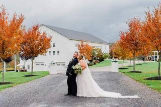 THE WHITE BARN AT LUCAS FARM - 24
