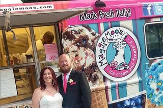 Maggie Moo's Ice Cream and Treatery - 1