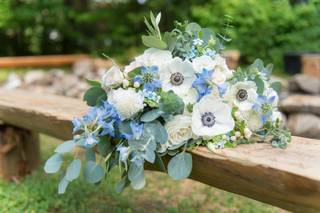 Allioops! Flowers & Gifts - 25