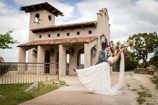 Hand Heart and Crown Weddings - 8