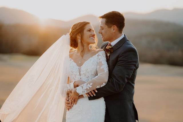 Bella's Bridal & Formal 1