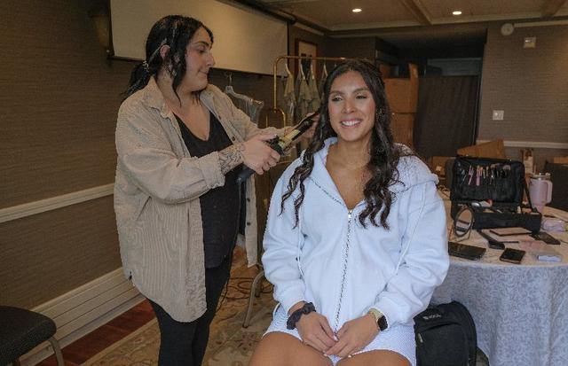 FOILED. Hair Salon - 1