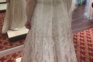 Darianna Bridal & Tuxedo - 27