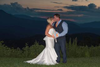 Almost Heaven Resort & Weddings - 12