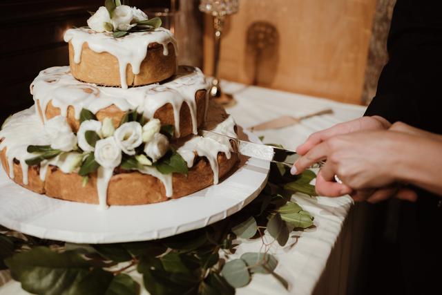 Leah's Cakery - 1