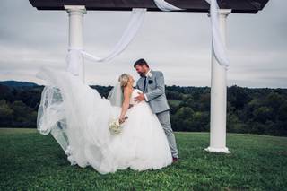 Bluegrass Wedding Barn - 32