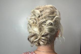 Katie Reader Hair - 32