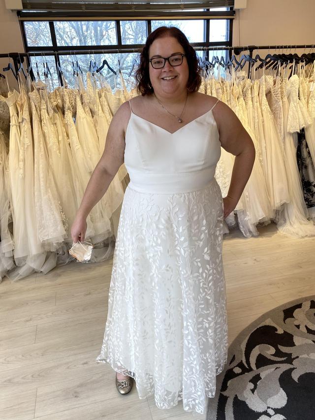 Della Curva (Plus-Size Bridal Salon) - 3