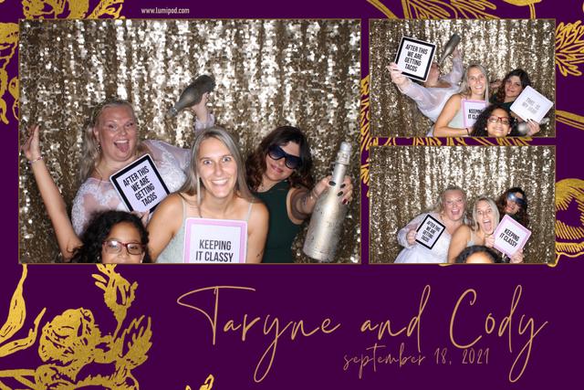 Lumi Pod Photo Booth Rental - 4