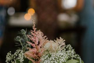 Floral Designs of Mount Joy - 35