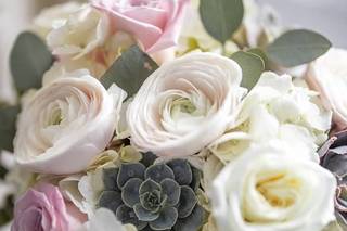 Hearts and Flowers Floral Design Studio - 24