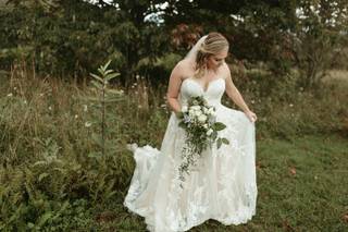 Alexia's Bridal Boutique - 11