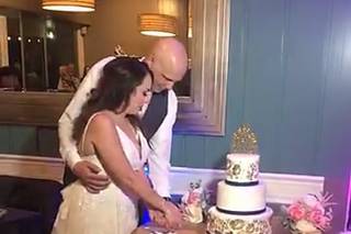 Above and Beyond Cakes - 13