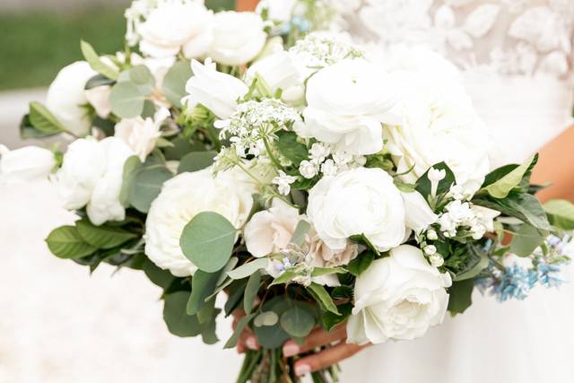 Stoneblossom Floral and Wedding Design 3