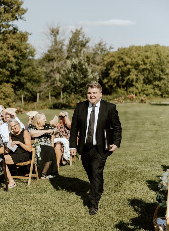 Officiant Alex - 3