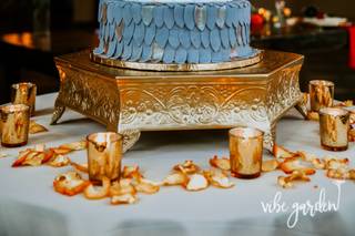 Crowned Cakes by Jess - 7