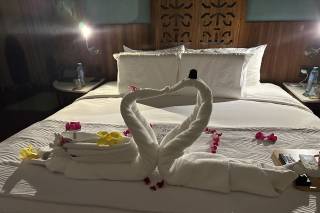 Honeymoons, Inc. - 47